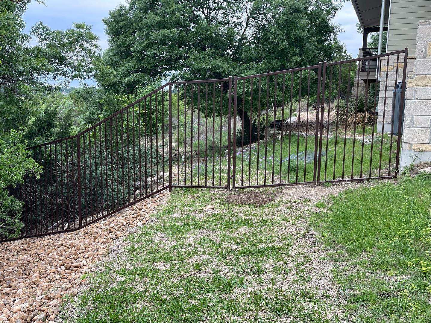 welded 1 1/2 inch top and bottom rail fence with 3/4 inch pickets.